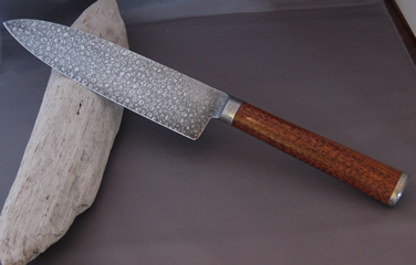 chef's knife with integral bolster